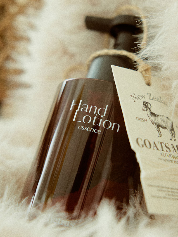 hetras Perfume Essence Hand Lotion 515ml hetras